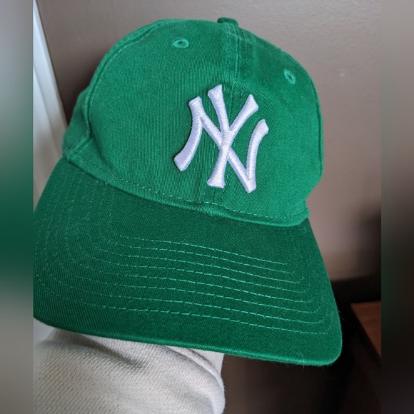 Accessories - NY Yankees Ball Cap